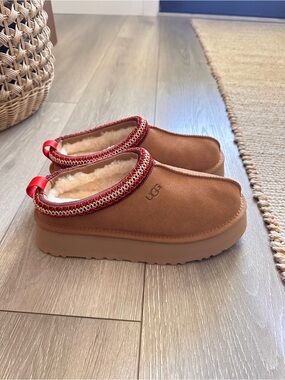 UGG Women’s Tazz II Slipper Chestnut Size 8